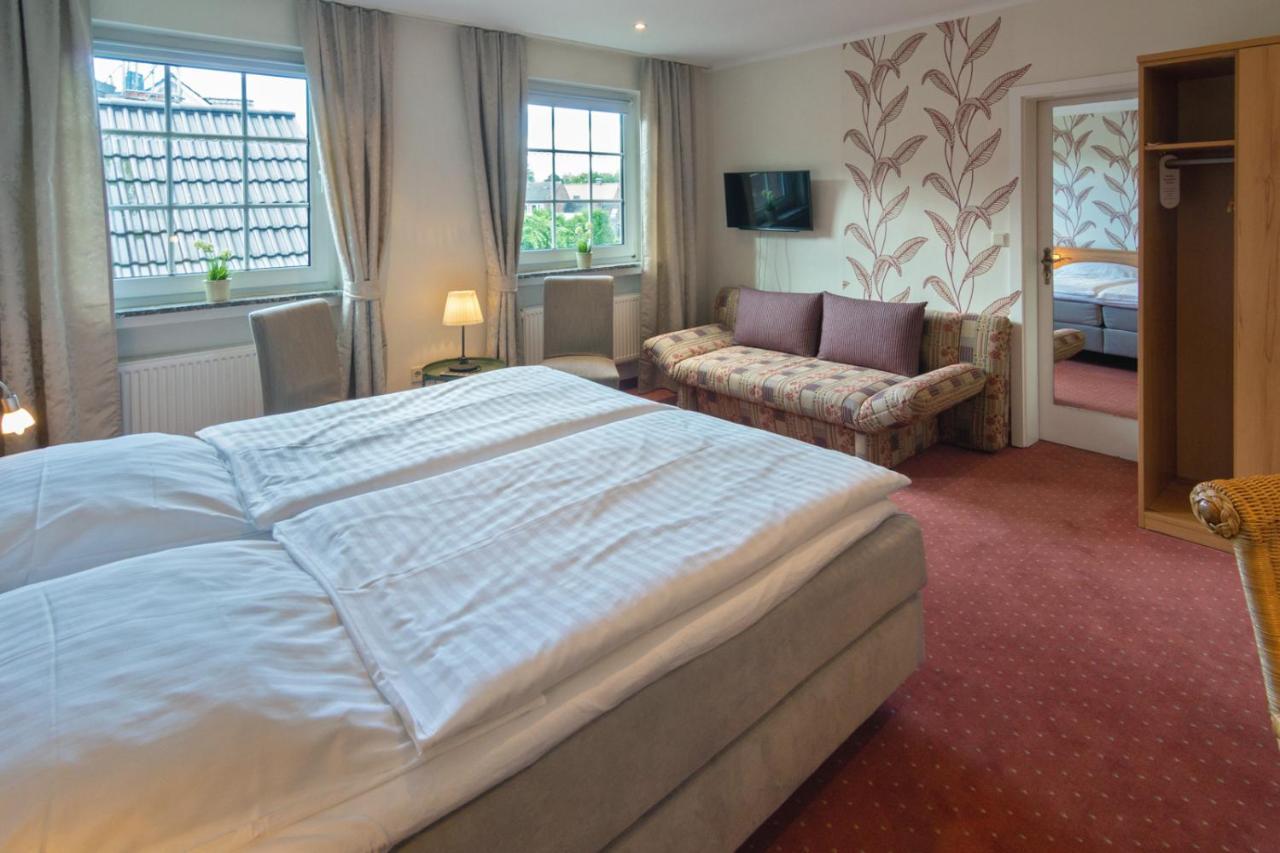 Hotel Am Elisabethufer Йевер Экстерьер фото