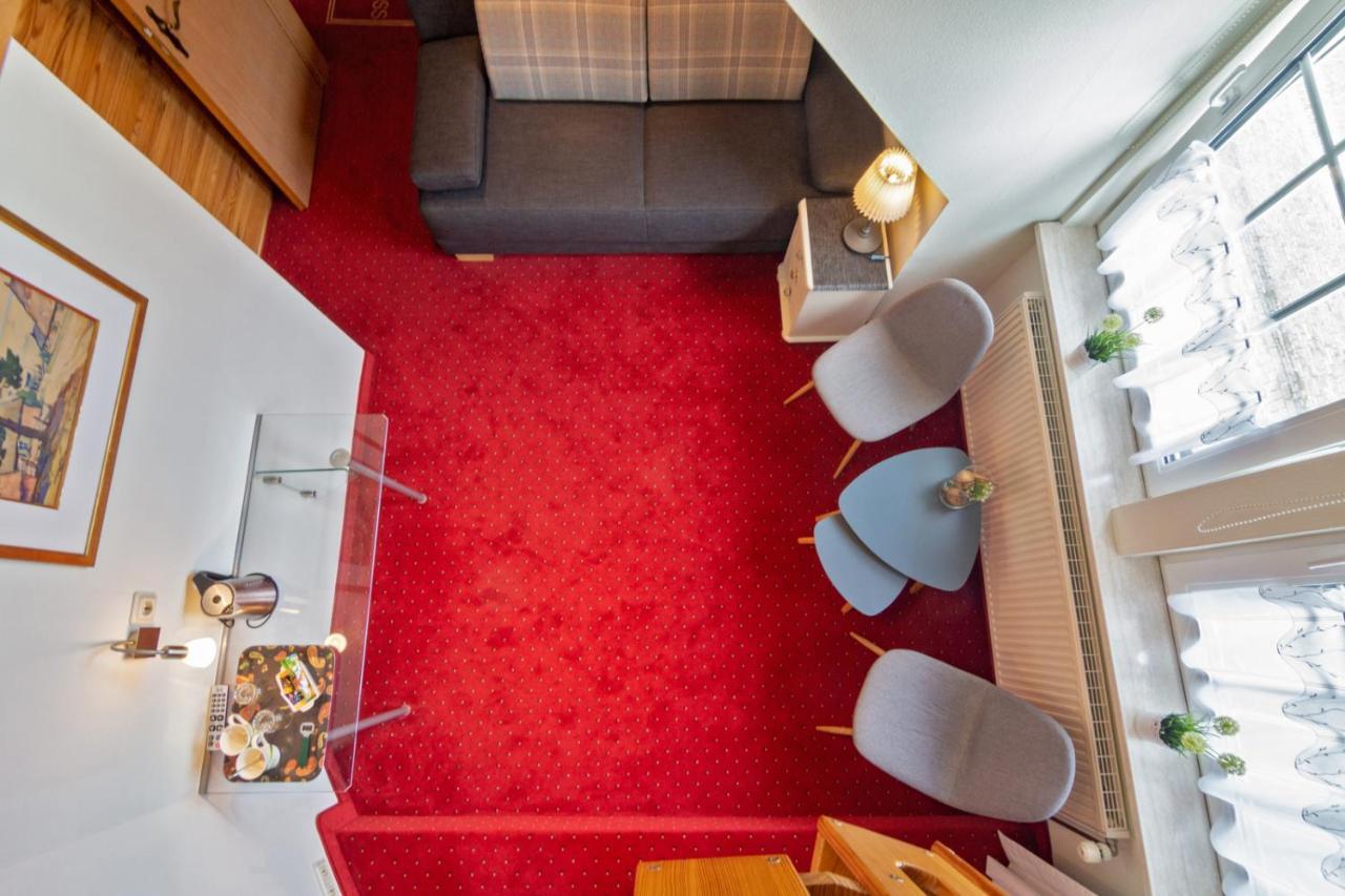 Hotel Am Elisabethufer Йевер Экстерьер фото