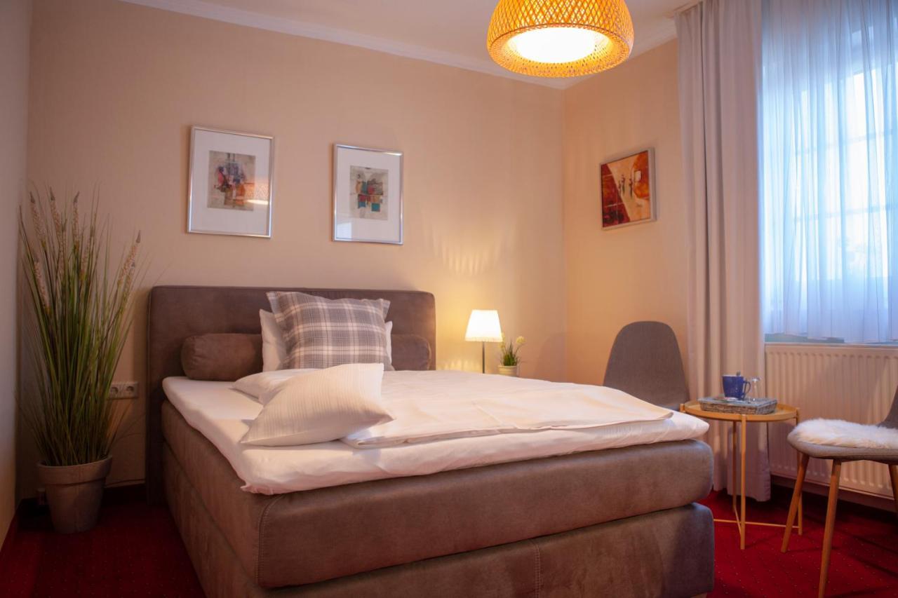 Hotel Am Elisabethufer Йевер Экстерьер фото